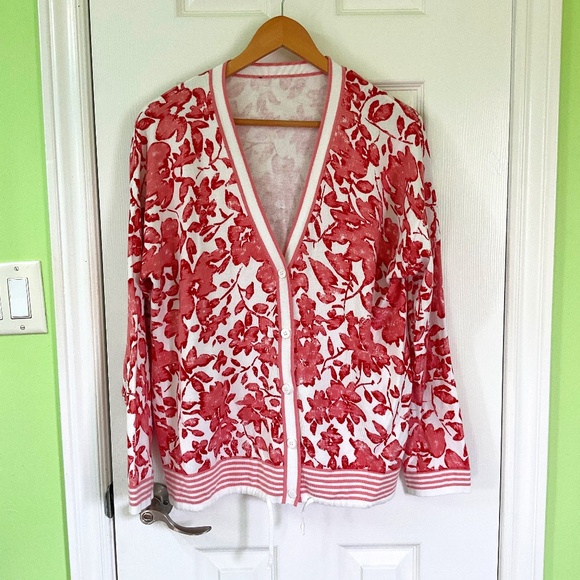 olsen Cardigan, red and white floral pattern, medium size (but feels like large) - Picture 1 of 5